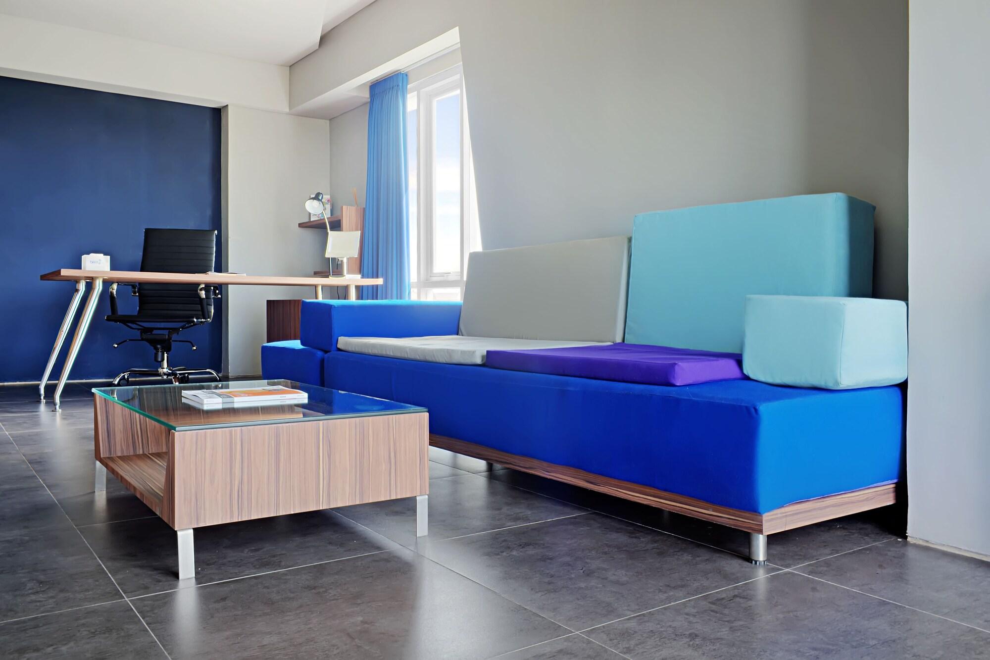 סמיניאק Berry Biz Hotel מראה חיצוני תמונה