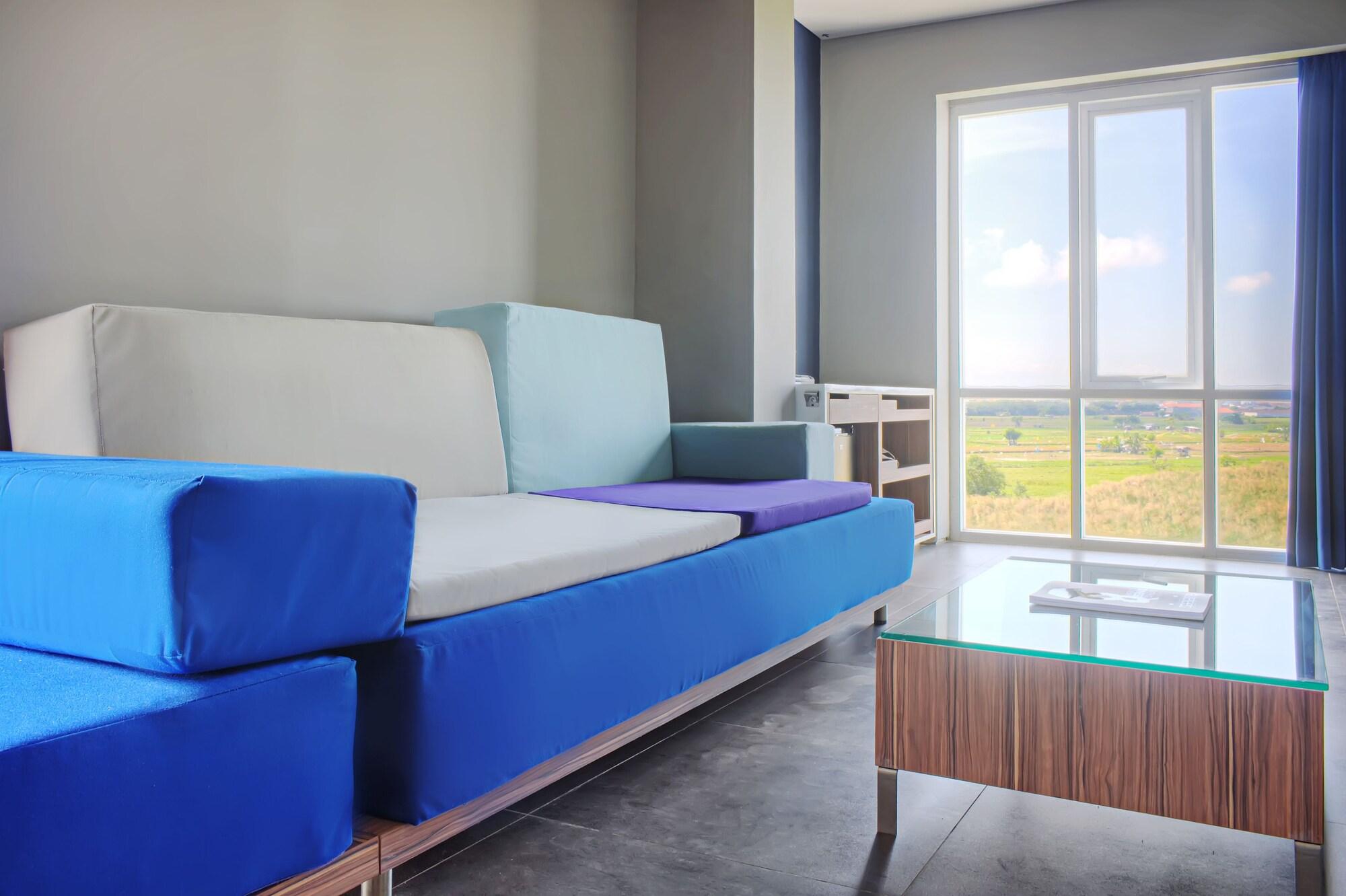 סמיניאק Berry Biz Hotel מראה חיצוני תמונה