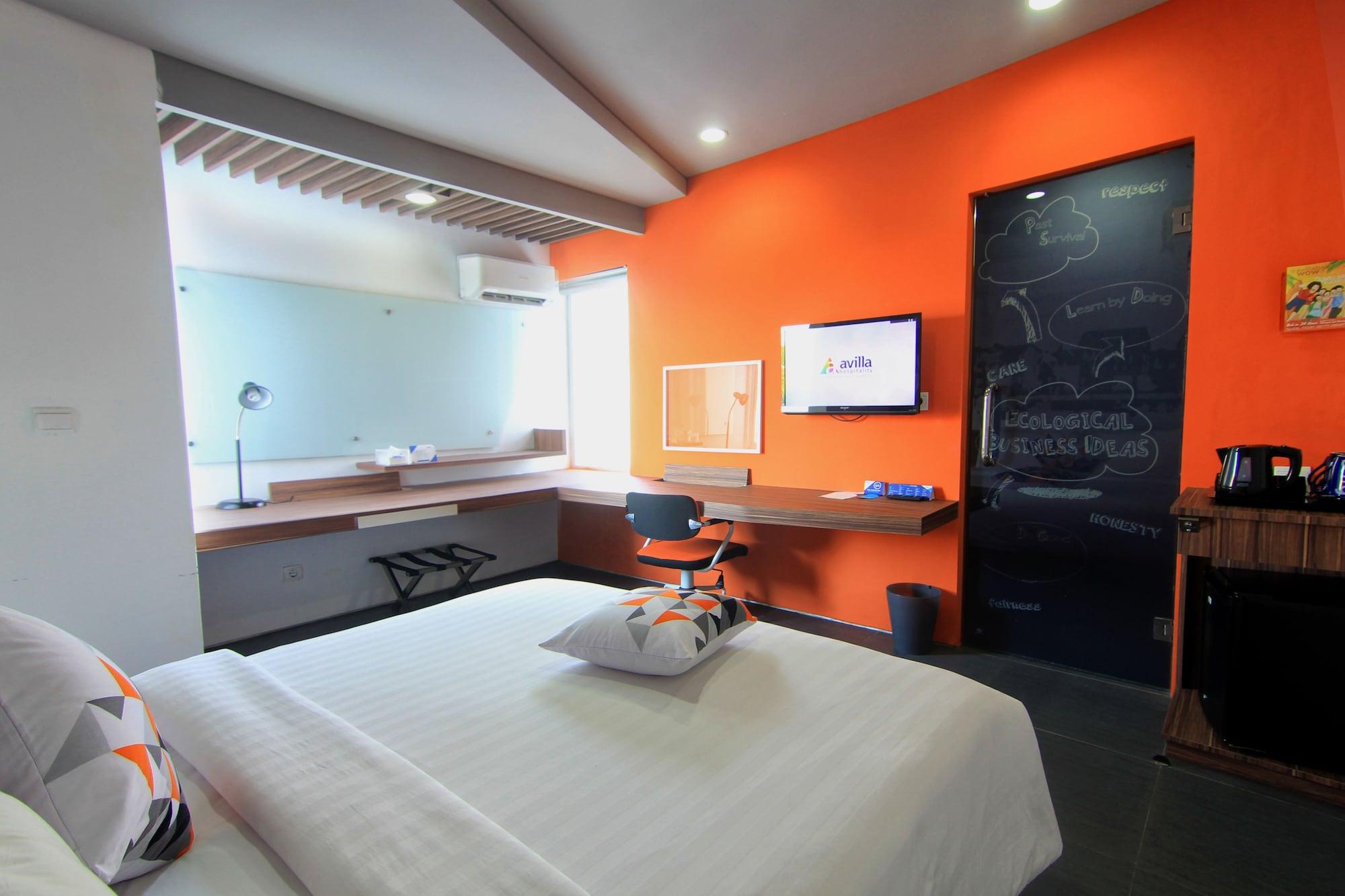סמיניאק Berry Biz Hotel מראה חיצוני תמונה
